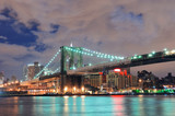 Fototapeta Nowy Jork - Urban bridge night scene