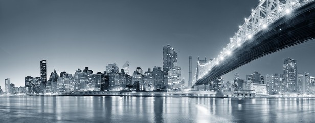 Fototapete - New York City night panorama