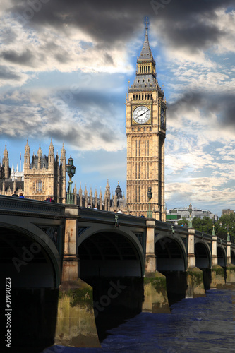 Obraz na płótnie canvas trzyczęściowy "tryptyk" Big ben z mostem w londynie, wielka brytania
