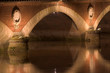 Une arche du pont de pierre à Bordeaux