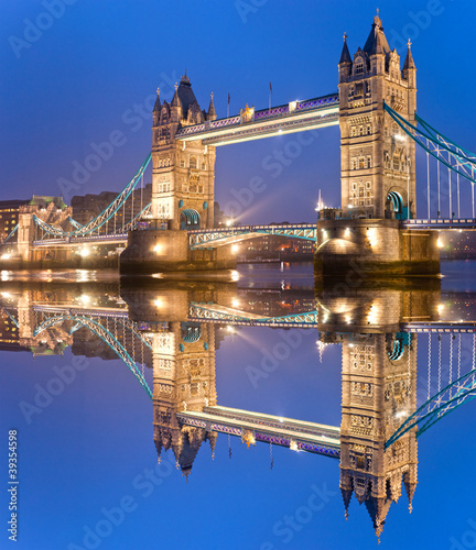 Plakat na papierze fotorealistycznym Tower Bridge, Londyn, Wielka Brytania