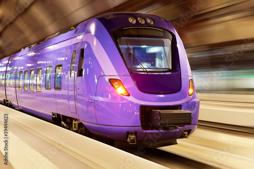 Naklejka na drzwi High speed train with motion blur