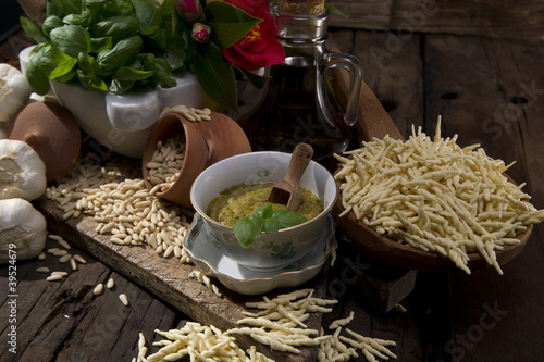ingredienti per il pesto alla genovese -liguria Poster