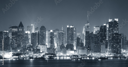 Obraz na płótnie canvas trzyczęściowy "tryptyk" New York City Nigth czarno-biały
