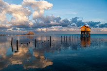 Home On The Ocean In Ambergris Caye Belize