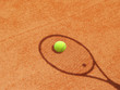 Tennisschläger mit Ball Schatten im Tenniscourt 13