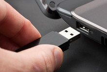Plugging Removable Flash Disk