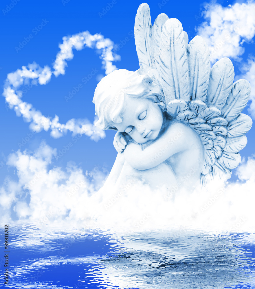 Fototapete Engel Träumt Vor Wolkenherz Am Wasser - Fototapeten-fotoknips