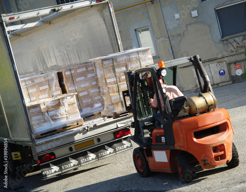 Fotografia  déchargement de camion
