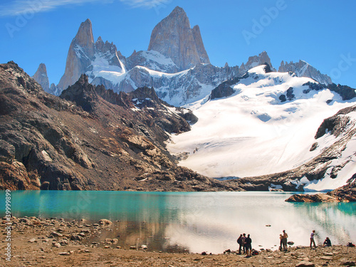 Board z aluminiowym obramowaniem Mt fitz roy i laguna de los tres w Argentynie, Ameryka Południowa