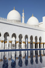 Wall Mural - Sheikh Zayed Mosque in Abu Dhabi, United Arab Emirates