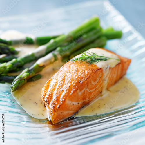 Fotografie, Obraz Salmon fillet with asparagus and yellow sauce