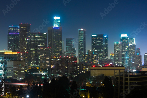 Naklejka samoprzylepna Wieżowce los angeles w nocy