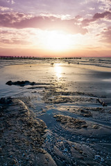 Naklejka plaża morze falochron morze północne fala