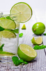 Poster - Fresh mojito drink