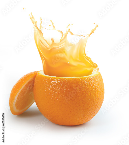 Naklejka - mata magnetyczna na lodówkę Orange juice splashing isolated on white