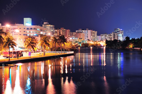 Obraz na płótnie canvas Miami South Beach Street
