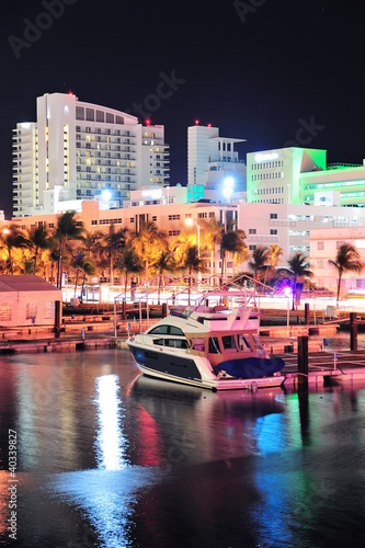 Obraz na płótnie canvas trzyczęściowy "tryptyk" Miami South Beach Street