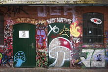 WC Tür Mit Graffiti