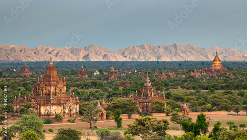 Fotografía The Temples of bagan at sunset, Bagan, Myanmar