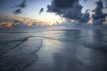 Wall Mural - Perfect beach on the Maldives (Malediven)