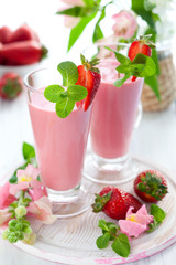 Wall Mural - Strawberry smoothie