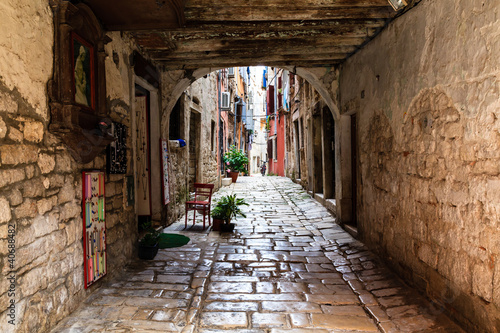 Obraz w ramie Narrow Archway in the City of Rovinj, Croatia