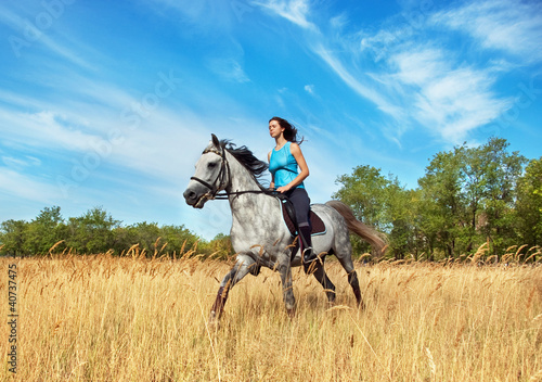 Naklejka nad blat kuchenny Girl on a horse