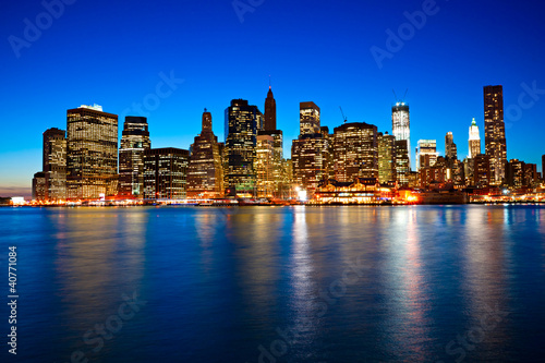 Board z aluminiowym obramowaniem Manhattan, Nowy Jork. 