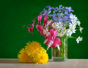 Sticker - Spring flower bouquet in glass