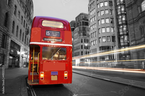 Plakat na papierze fotorealistycznym London route master bus