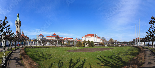 Obraz na płótnie canvas Sopot panorama miasta widziana z molo, polska.