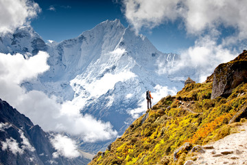 Canvas Print - Hiking in Himalaya mountains