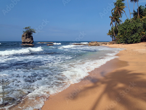 Plakat na papierze fotorealistycznym Cień na plaży