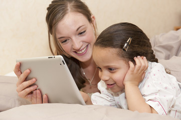 L'apprentissage avec la tablette tactile au lit