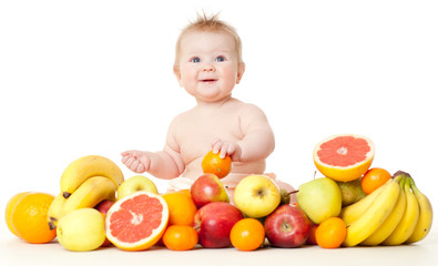 babe with vegetables