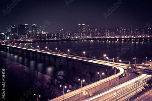 Obraz na płótnie canvas czteroczęściowy "tetraptyk" Seoul on river