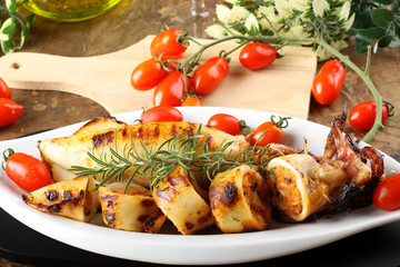 Squid stuffed with bread crumbs and tomatoes