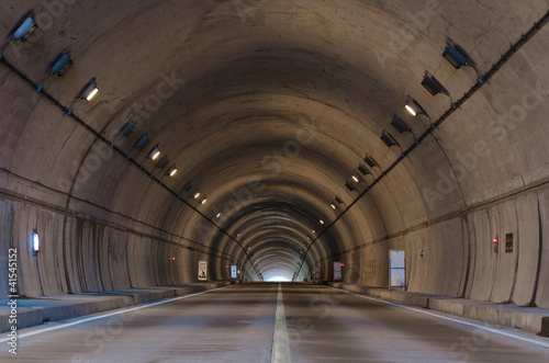 Obraz na płótnie canvas czteroczęściowy "tetraptyk" Tunel