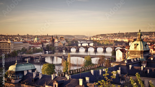 Obraz na płótnie canvas Praga o wschodzie słońca