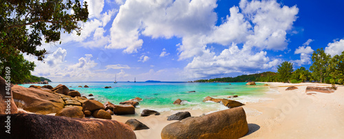 Obraz na płótnie canvas czteroczęściowy "tetraptyk" Panorama plaży anse lazio, Seszele