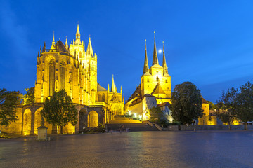 erfurt cathedral in the evening