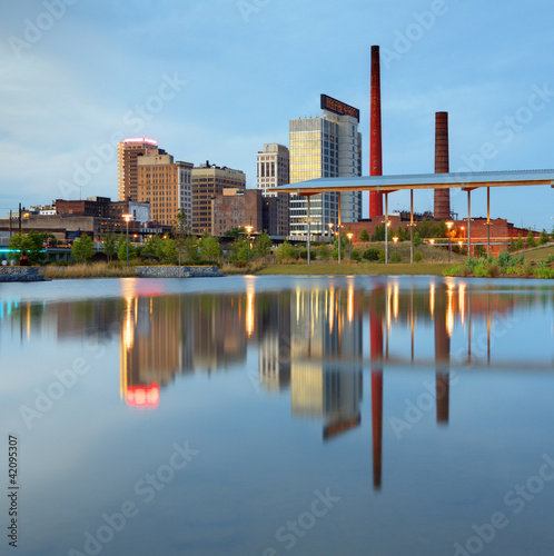 Board z aluminiowym obramowaniem Śródmieście birmingham alabama