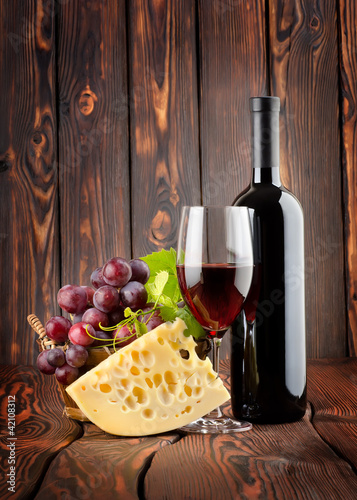 Plakat na papierze fotorealistycznym Czerwone wino z serem