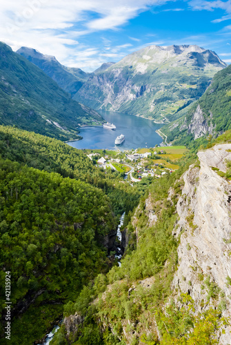 Board z aluminiowym obramowaniem Geiranger fiord, norwegia