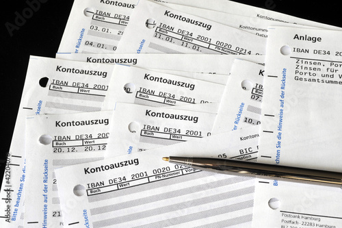 Kontoauszug Kontoauszuge Bank Postbank Soll Haben Saldo Kaufen Sie Dieses Foto Und Finden Sie Ahnliche Bilder Auf Adobe Stock Adobe Stock