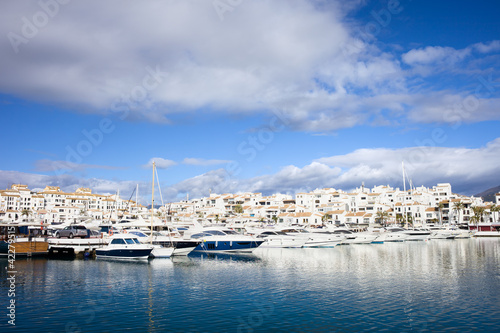 Fotoboard na płycie Puerto Banus w Hiszpanii
