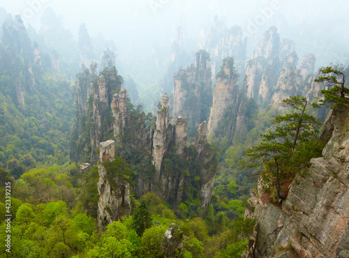 park-narodowy-zhangjiajie-chiny-gory-avatar