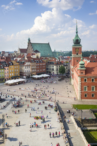 Board z aluminiowym obramowaniem Panoramiczny widok starego miasta w Warszawie