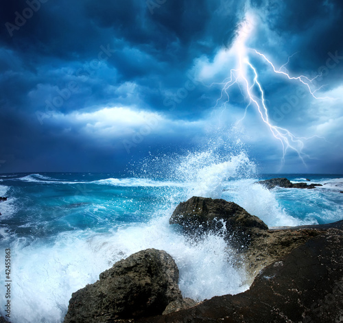 Foto-Vorhang - Ocean Storm (von Subbotina Anna)